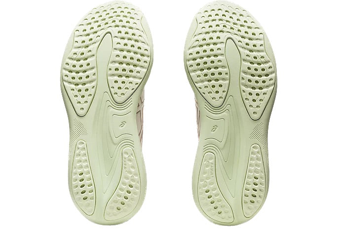 WOMEN'S NIMBUS 25