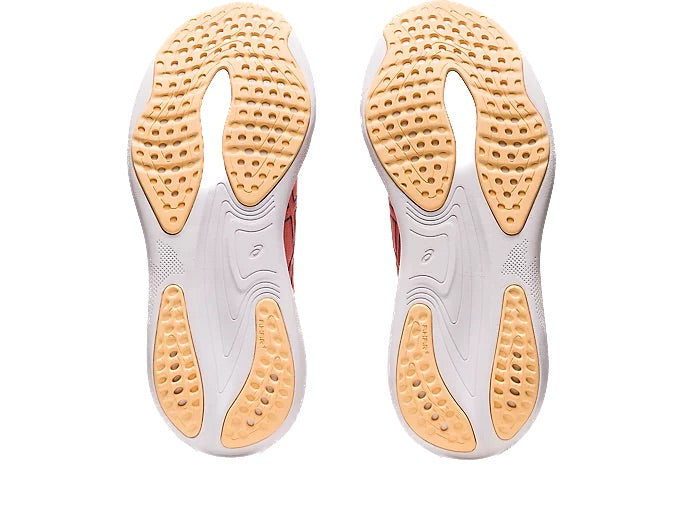 WOMEN'S NIMBUS 25