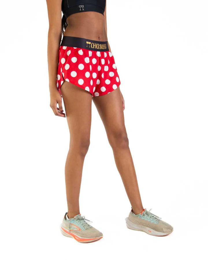 WOMEN'S 1.5" SPLIT SHORTS