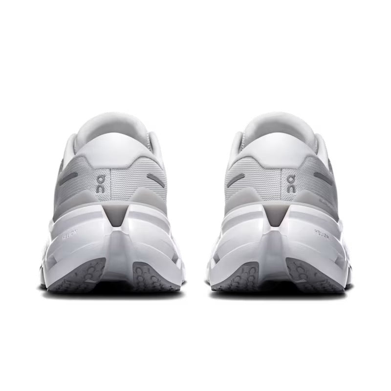 WOMEN'S CLOUDRUNNER 3